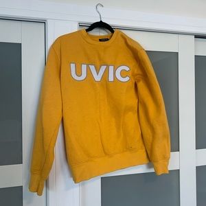 UVIC college crewneck